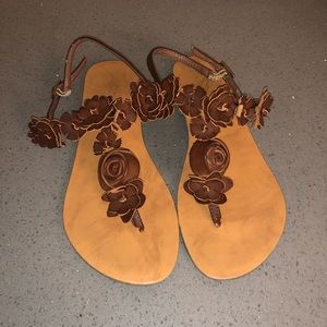 Brown faux leather flower sandals